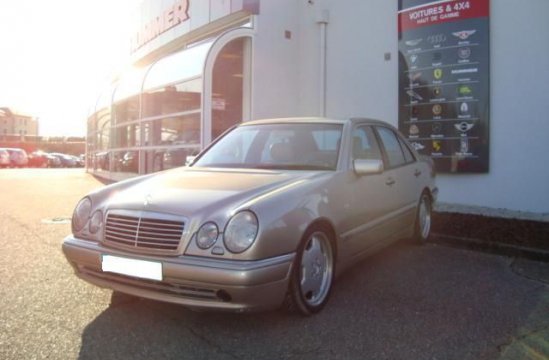 MERCEDES CLASSE E (W210) 50 AMG  BA